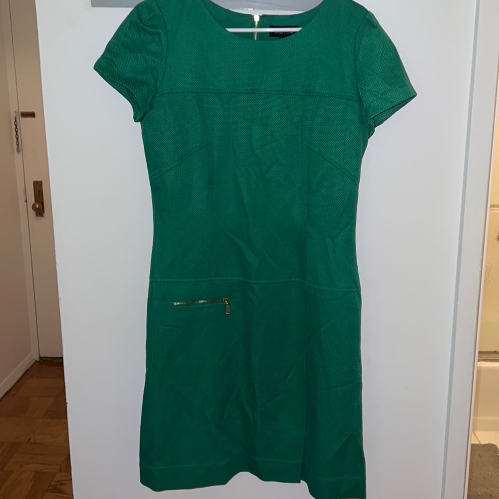 Tahari - Green short sleeve dress - size 8